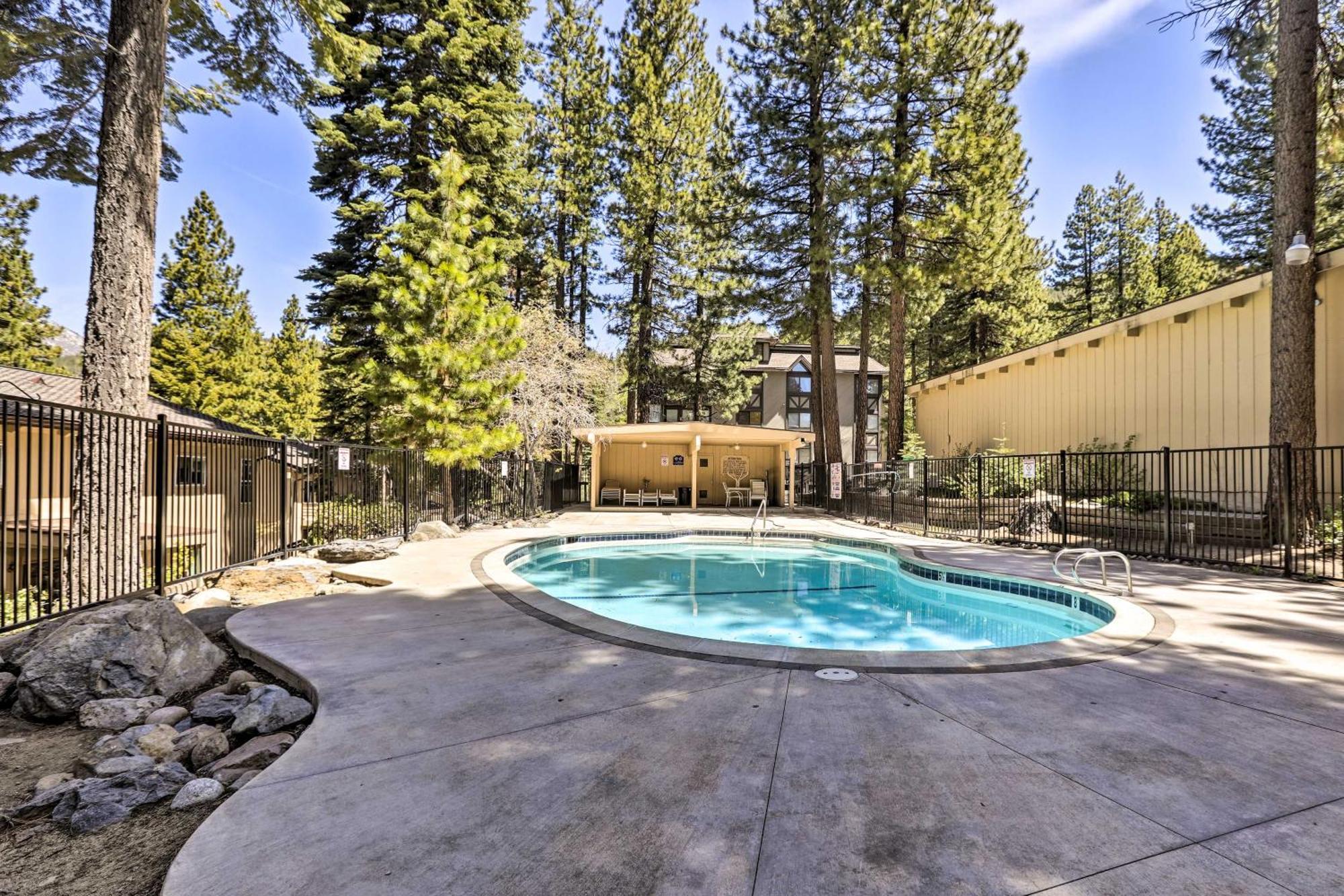 Incline Village Condo With Deck 1 Mi To Lake Tahoe Kültér fotó