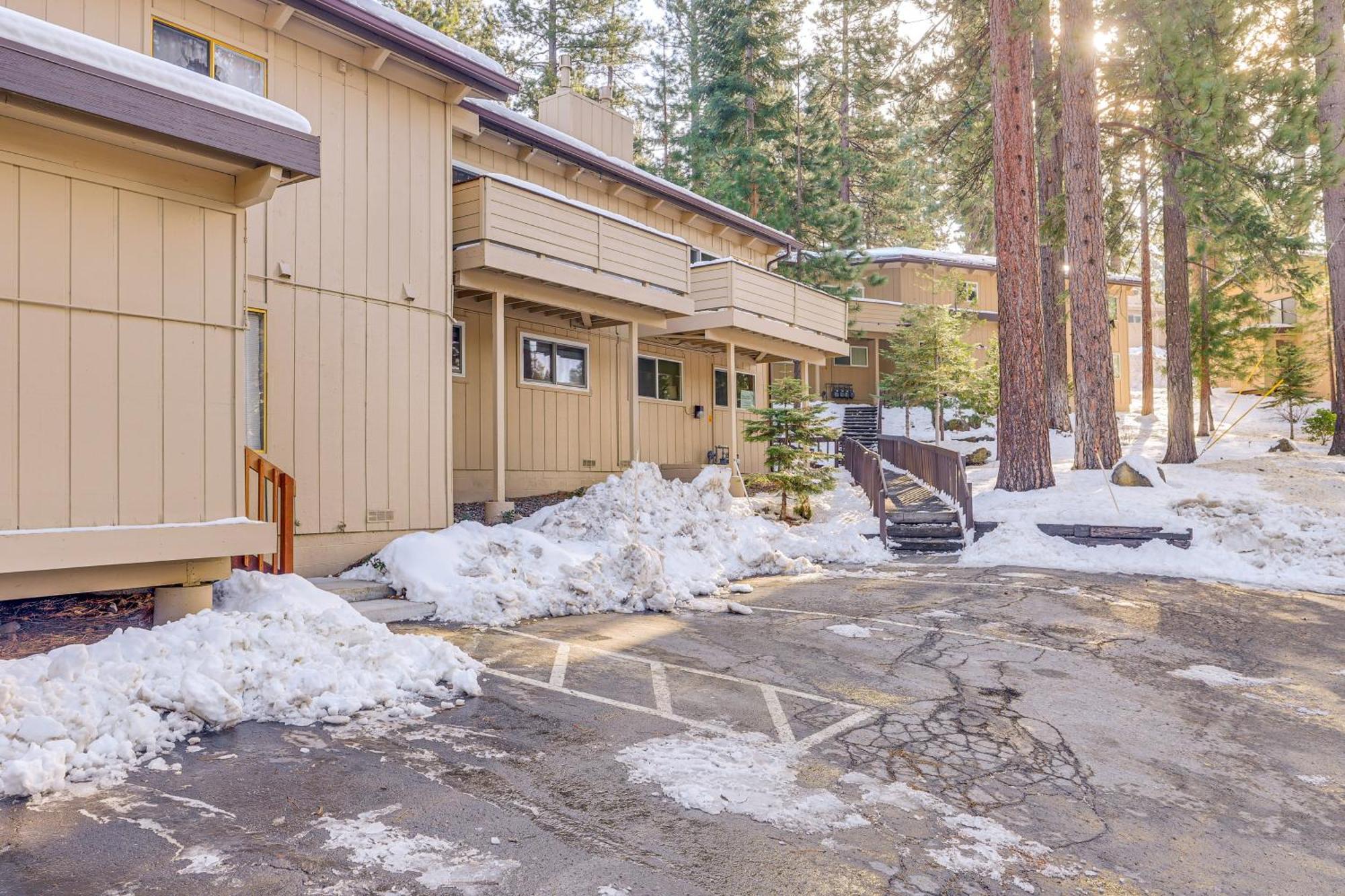 Incline Village Condo With Deck 1 Mi To Lake Tahoe Kültér fotó