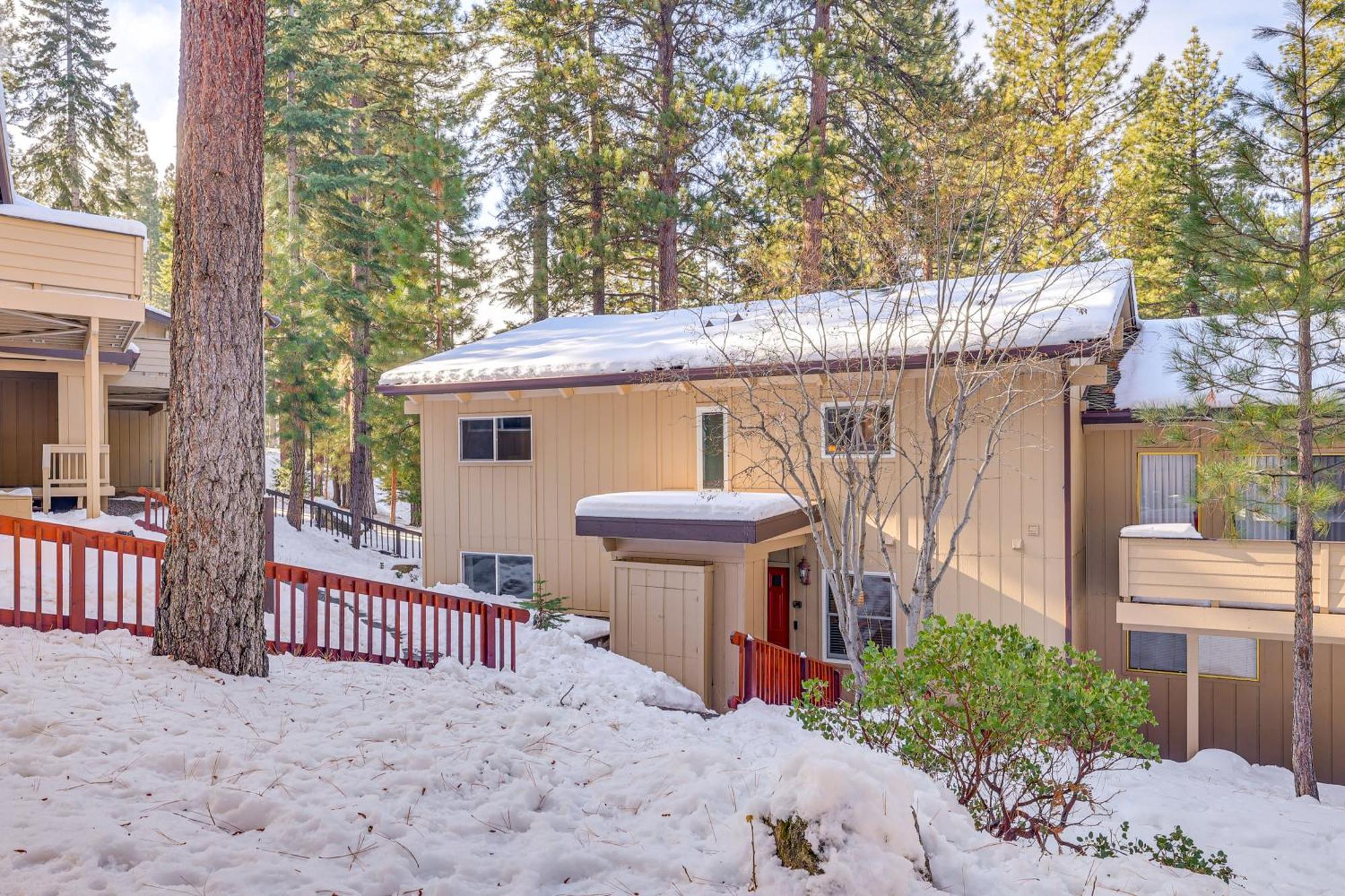 Incline Village Condo With Deck 1 Mi To Lake Tahoe Kültér fotó